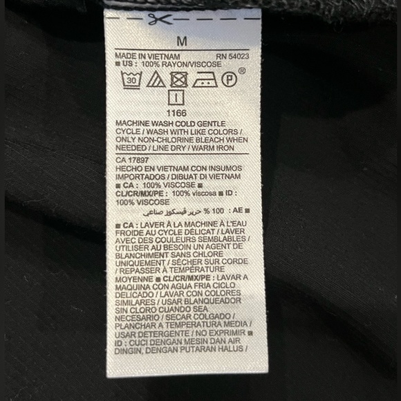 Old Navy Button Down Blouse | Size M | Black - Picture 3 of 4